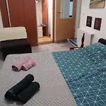 Bohemian Rhapsody Apartment *