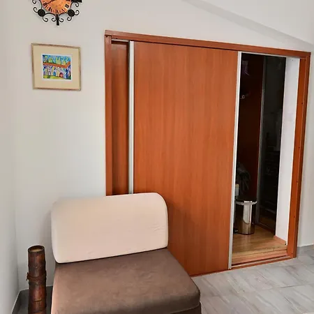 Apartment Bohemian Rhapsody *