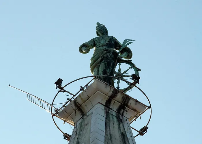 Bohemian Rhapsody Διαμέρισμα Ρόβινι