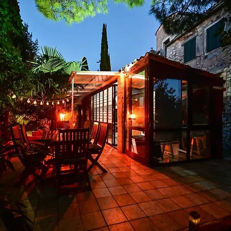 Bohemian Rhapsody Apartment