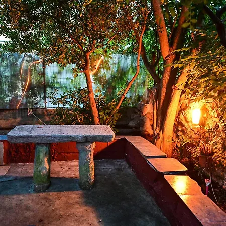 Apartment Bohemian Rhapsody *